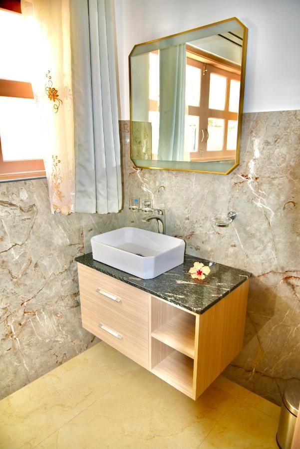 Sea Splash Self Catering And La Petite Maison Grand Anse (Praslin) Exterior foto